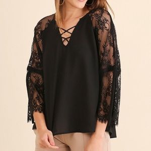 Umgee Lace Sleeve Top